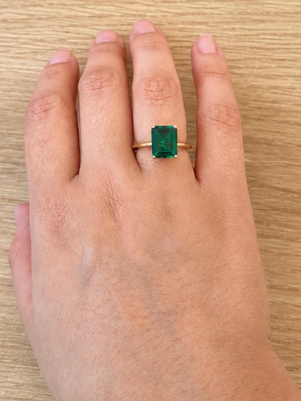 4.00 ct Emerald in 14k Yellow Gold Setting - Picture 3 of 3